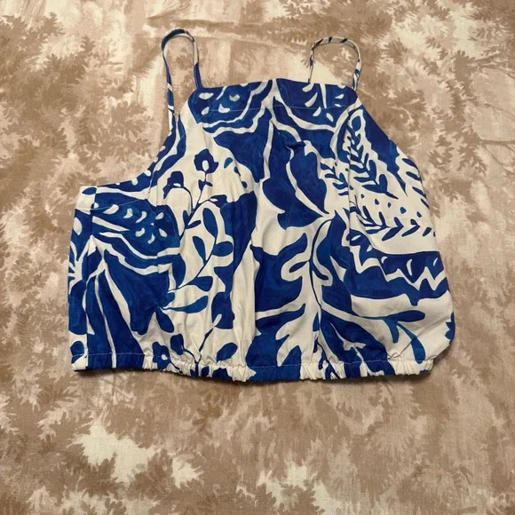 Banana Republic Blue & White Floral Two-Piece Set. - Picture 3 of 4